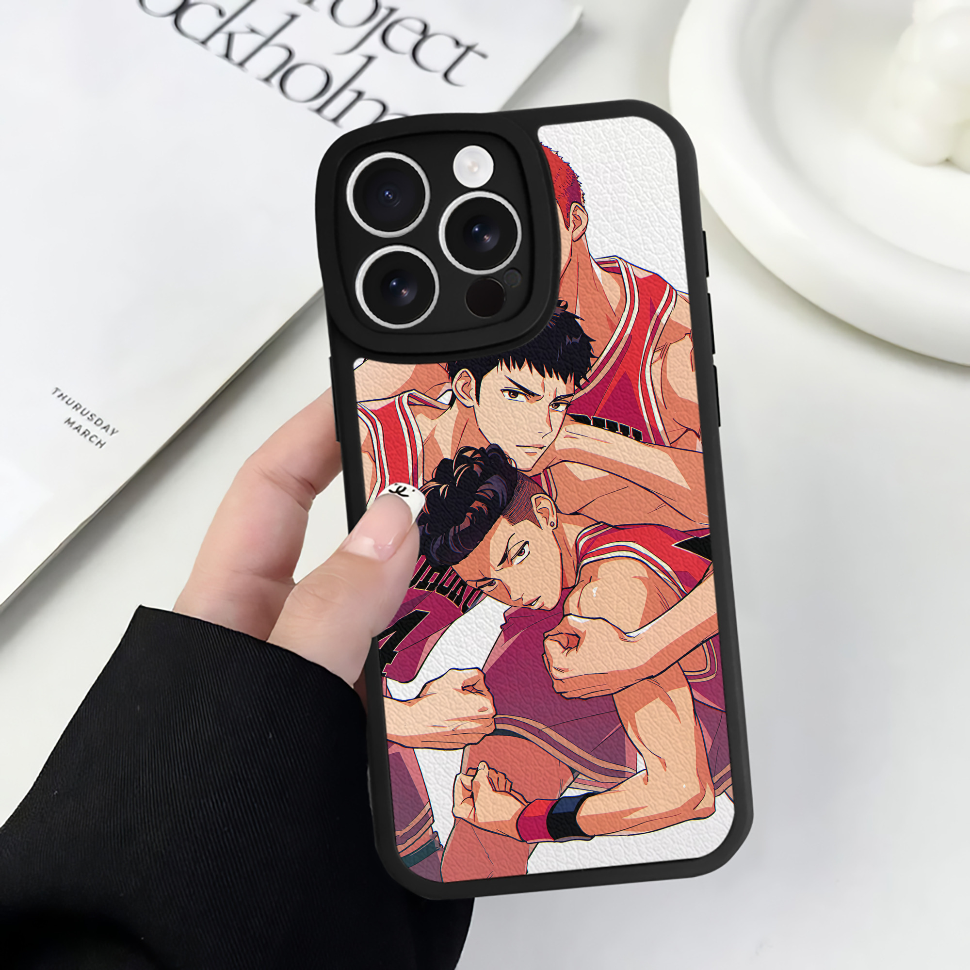 （画像用） SLAM DUNK／スラムダンク 【iPhone 16シリーズ対応】シリコンスマホケース（レザー調） 材質：シリコン